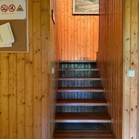 - U Vlcku Feriehus Kostelec nad Vltavou